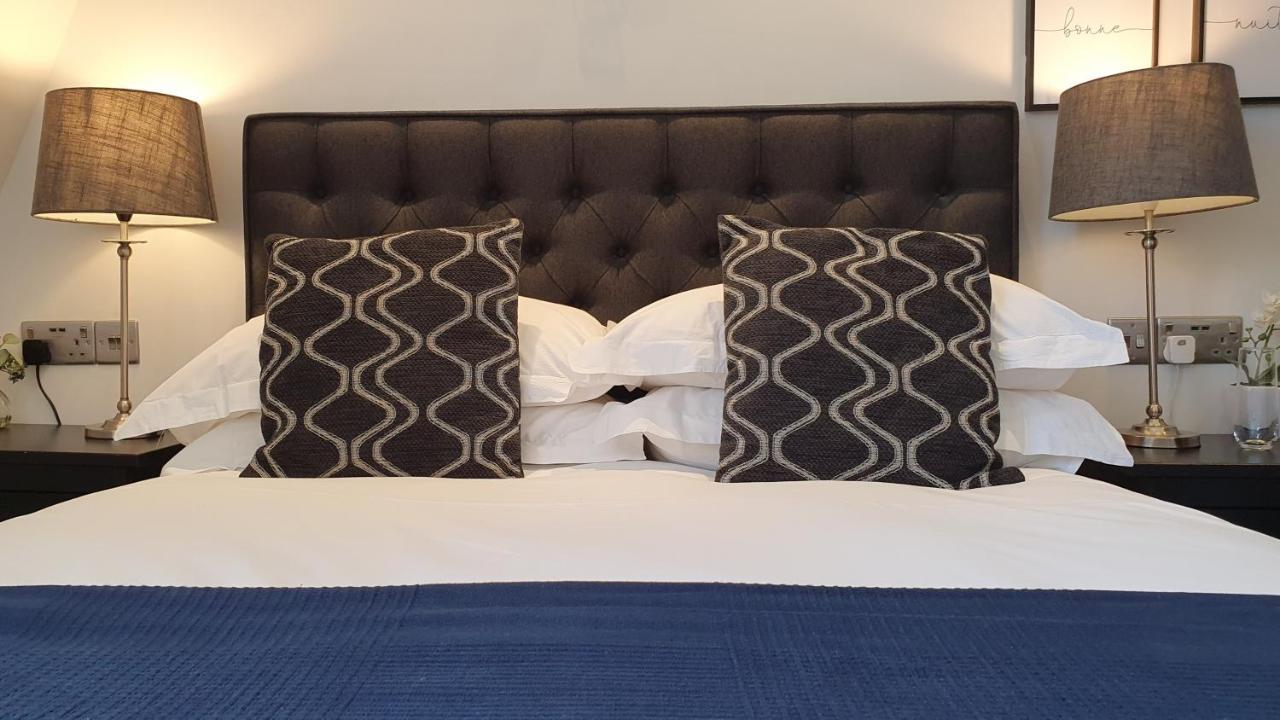 A Room With A View Brighton Eksteriør bilde A bed with a headboard